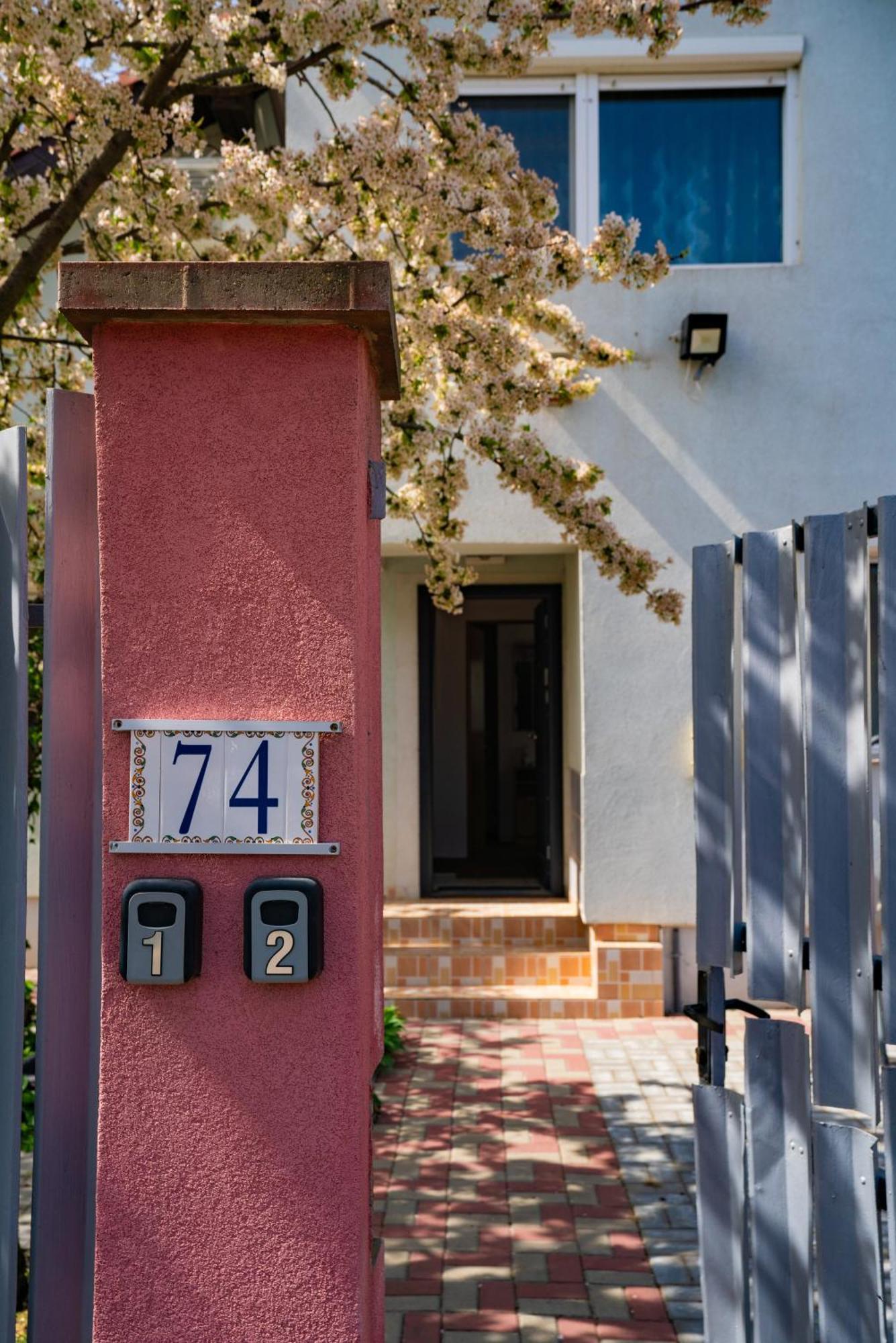 Pitstop Apartments Dumbravita  Exterior photo
